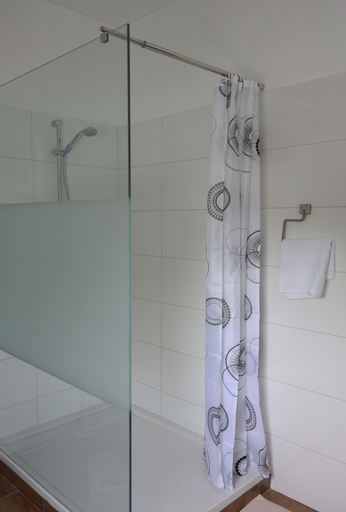 Others 4, Hotel Haus Isenburg, Offenbach
