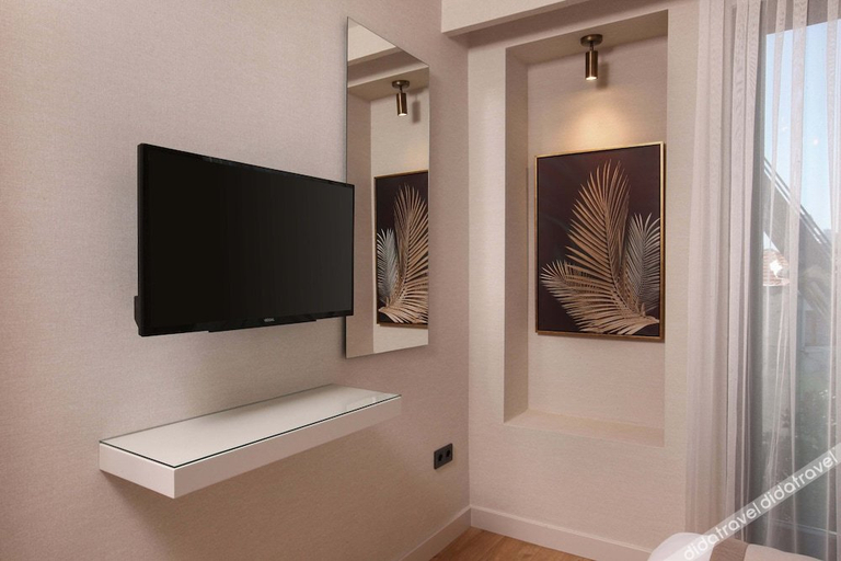 Bathroom 3, The Pearl Suites, Beşiktaş