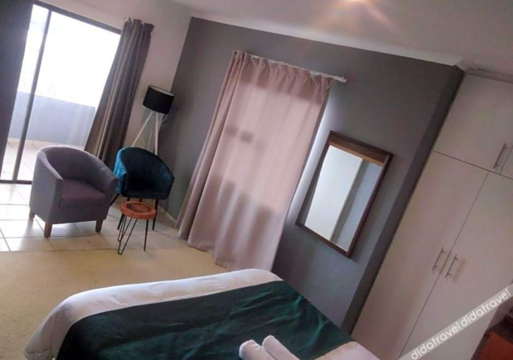 Others 3, Pixie Lodge, City of Cape Town