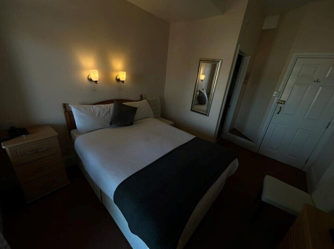 Bedroom 2, Bonair Hotel, Torbay