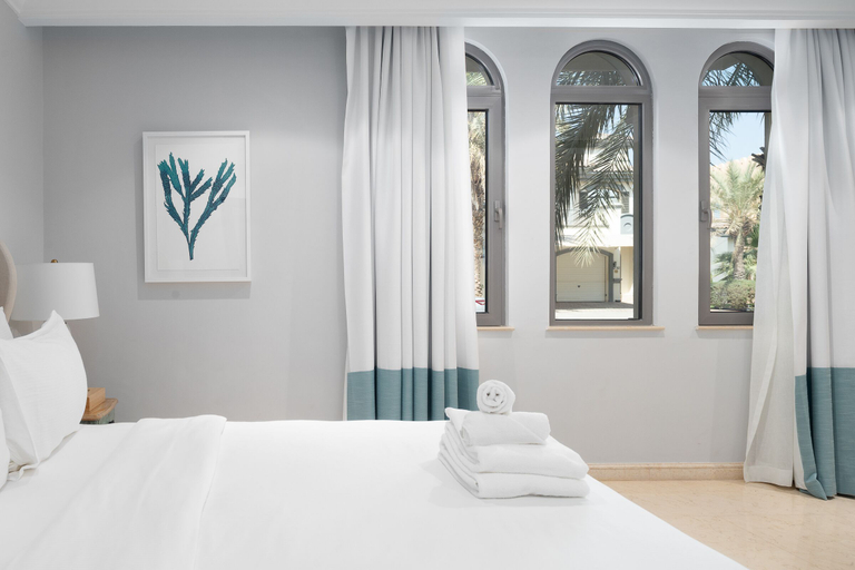 Bedroom 3, Maison Privee Private Pool and Beach Access Villa w/ Cinematic Vws, Dubai