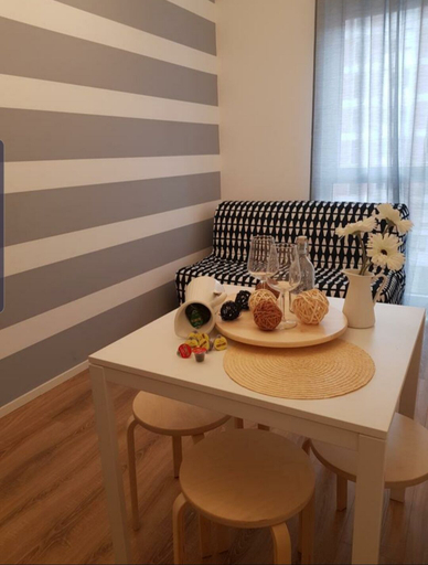 Others 2, Bsuites trieste in centro storico con wifi, Padua