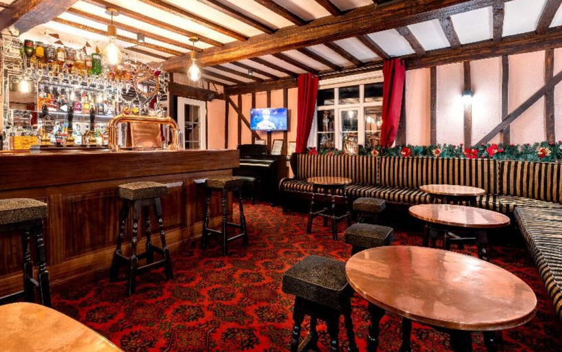Food & Drinks 4, The lion hotel, Powys