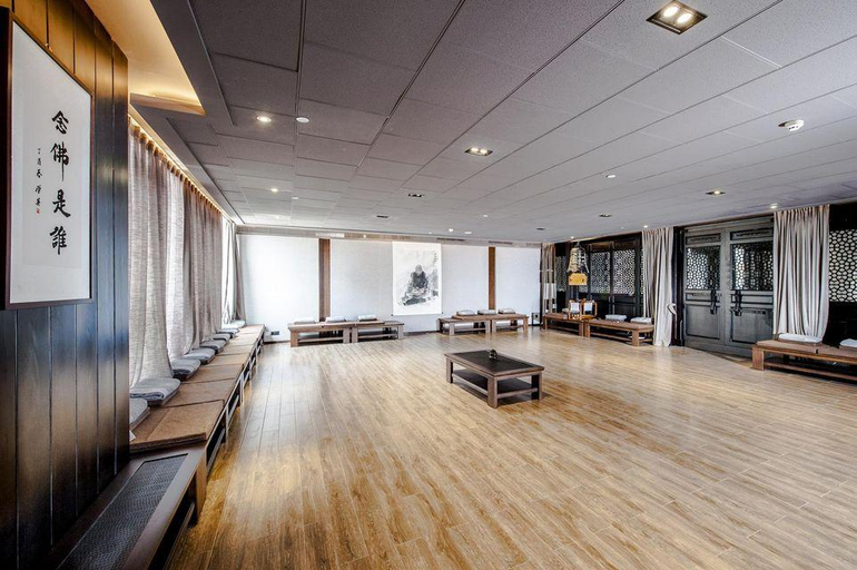 Business Facilities