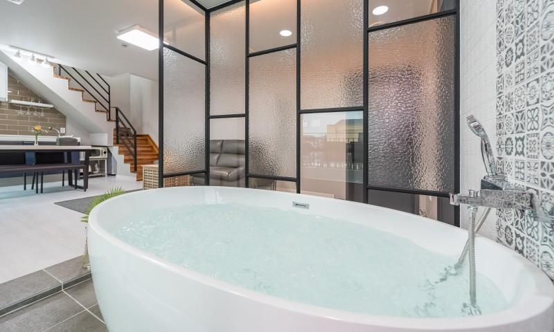 Bathroom 3, Gyeongju Inheart Pool Villa, Gyeongju