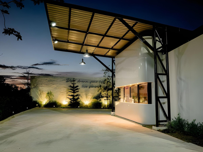 5, Bed Resort Sadao, Sadao
