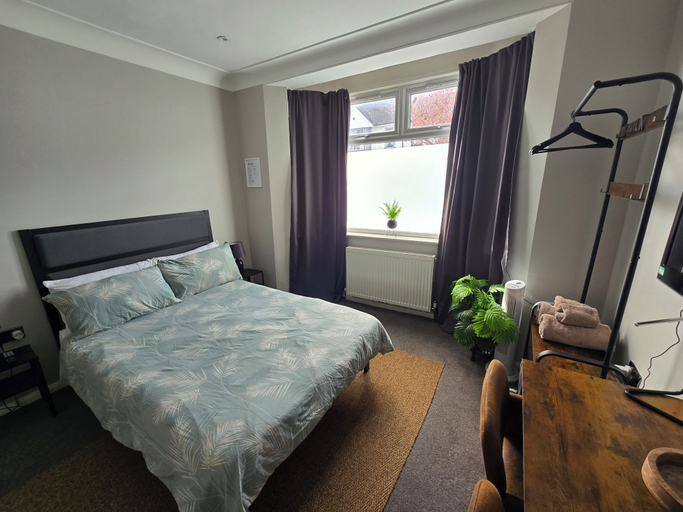 Room 4, Alross guest house, London