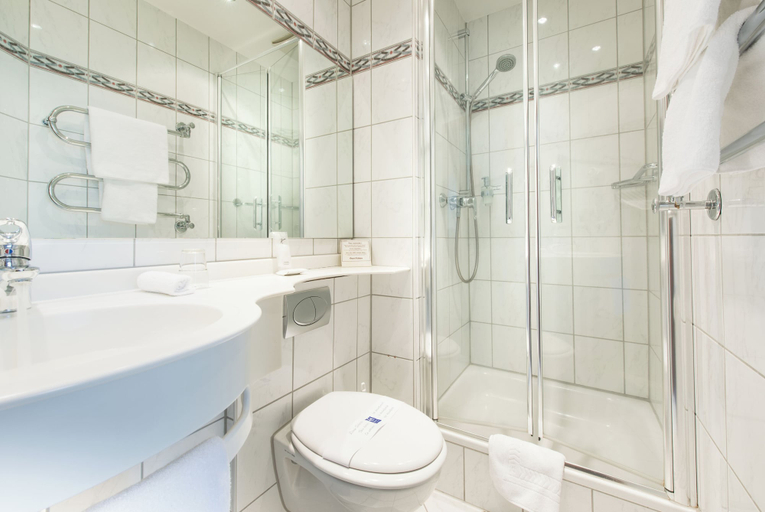 Bathroom 4, Akzent Hotel Köhler, Gießen