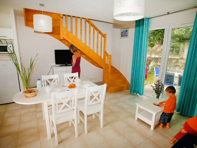Living room 3, Apartment in France Near the Beach, Loire-Atlantique
