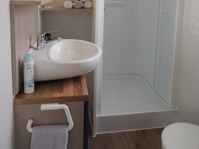 Bathroom 2, Mobile Homes Peros, Nin