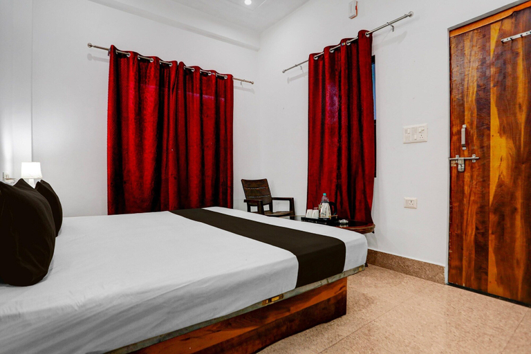 Room 5, Hotel O Naroli Crossway Mathura, Mathura