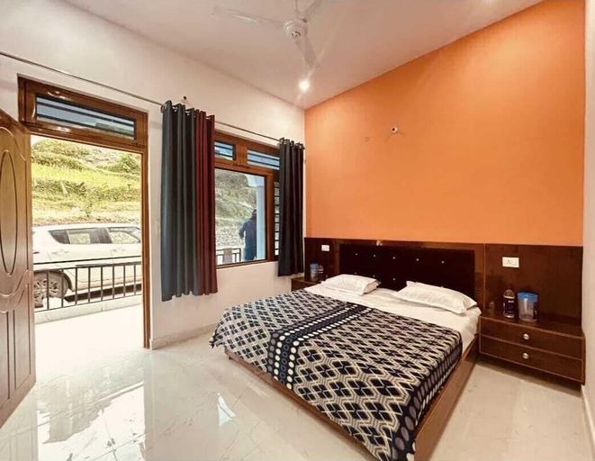 Room 2, Hotel Moon Rise, Rudraprayag