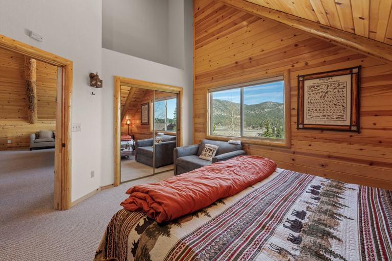 Room 1, Timberline View Estate, San Bernardino
