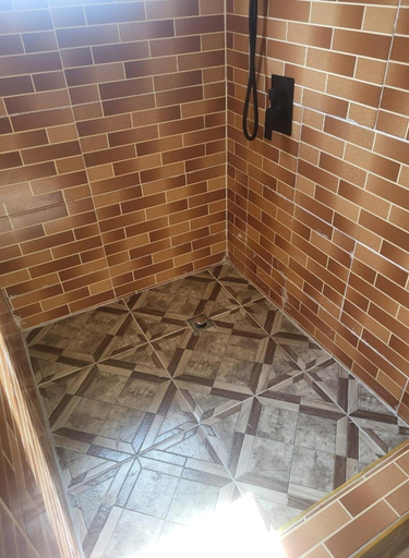Bathroom 4, Enchanted Guest House & Hostel