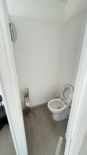Bathroom 5, Chambre 1, Oise