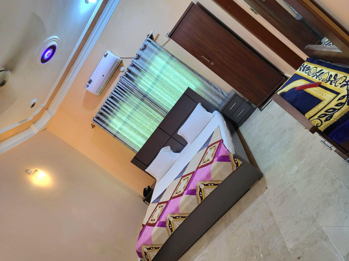 Others 5, HostHub Guest House Gulshan iqbal, Karachi
