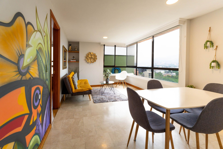 Room 2, Alcazar Oviedo - 1105, Medellín