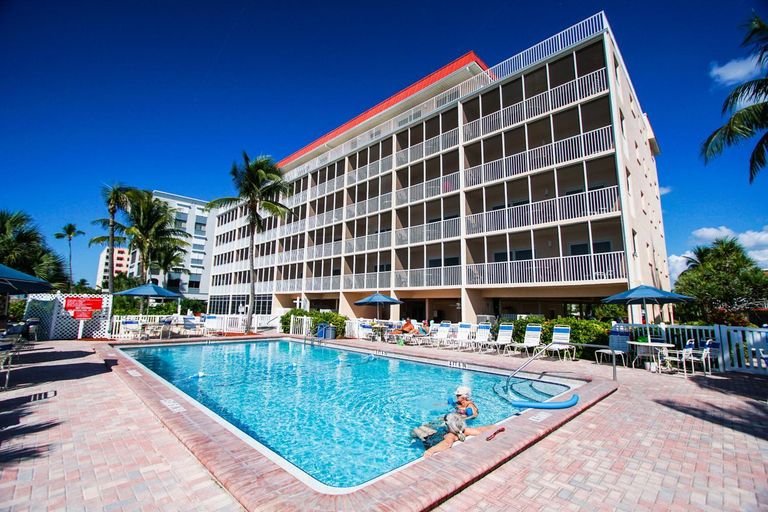 Exterior & Views 2, Windward Passage Resort, Lee