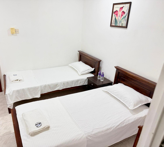 Others 2, Sleep Cheap Home, Negombo