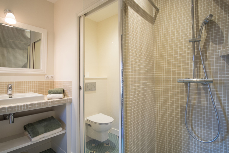 Bathroom 4, Chateau des Grotteaux, Loir-et-Cher