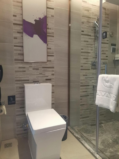 Bathroom 3, Lavande Hotel Beijing Nanyuan Heyi Metro Station, Beijing