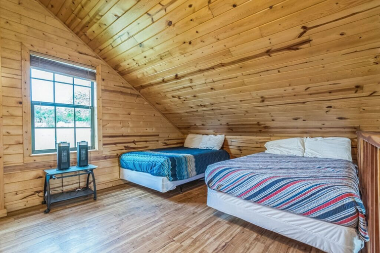 Room 3, Water's Edge RV Resort, Montgomery