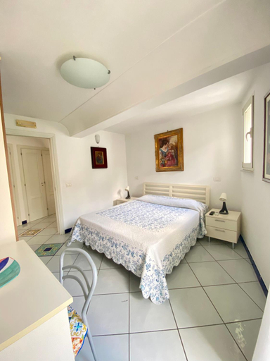 Bedroom 2, FRANCESCA'S HOUSE, Salerno