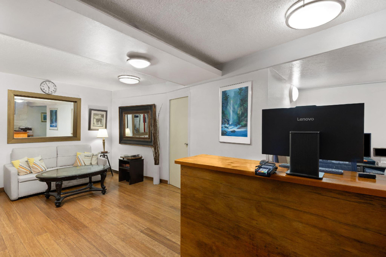 Public Area, The Dylan, a Baymont by Wyndham, Seattle