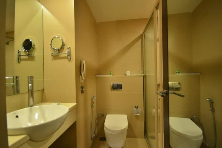 Bathroom 4, Jubilee Ridge, Hyderabad