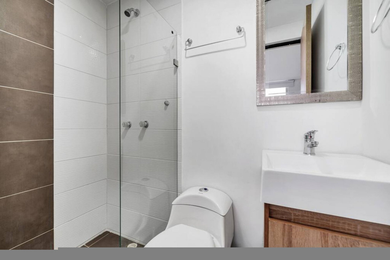 Room 4, Oslo 2411 in Medell n, Medellín