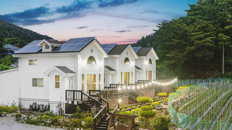 Exterior & Views 1, Pocheon Aleumdaun Pension, Cheorwon