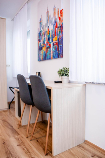 Others 5, Rooms Ikar, Velika Gorica
