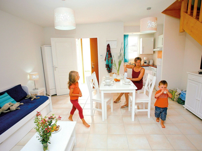 Living room 4, Apartment in France Near the Beach, Loire-Atlantique