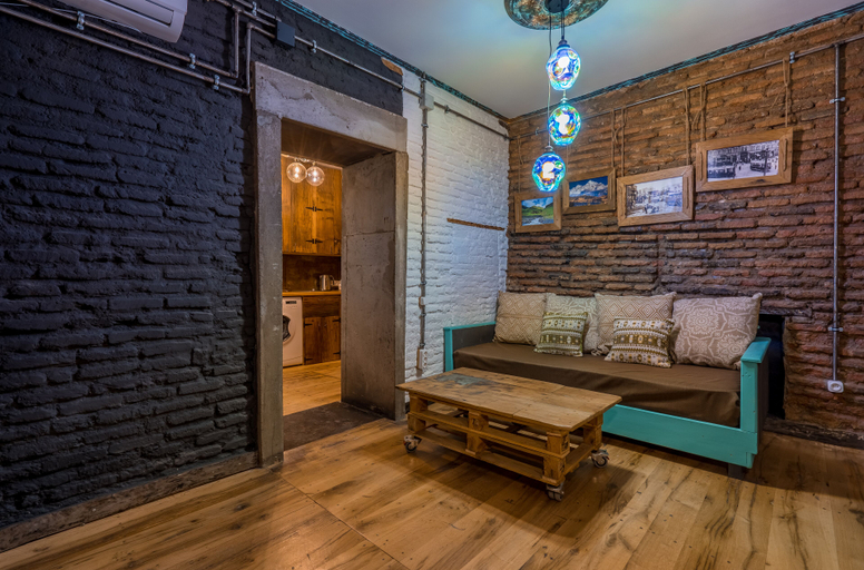 Others 4, H&B apartments Zurab Zhvania, Tbilisi