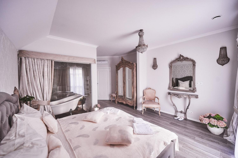 Bedroom, Dworek Bukowy Park, Szczecin