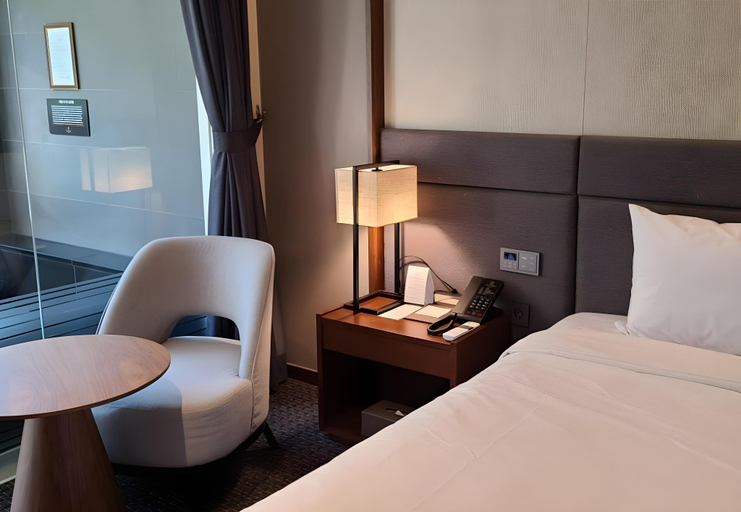 Others 4, Hotel Suseong, Buk