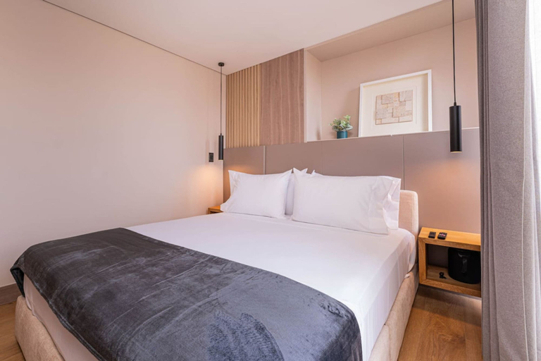Room 4, Jatisa 702 in Medell n, Medellín