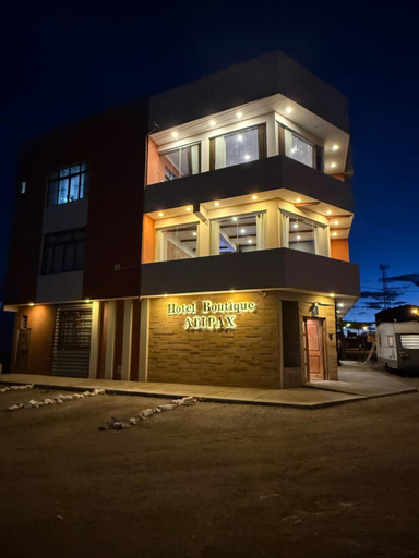 Exterior & Views