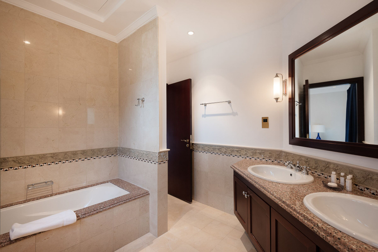 Bathroom 5, Maison Privee - Palm Jumeirah Beach Front XL Villa w/Prvt Pool, Dubai