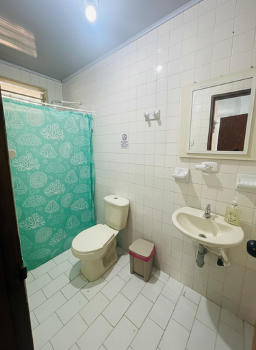 Bathroom 3, Bread Fruit Lodge, San Andrés