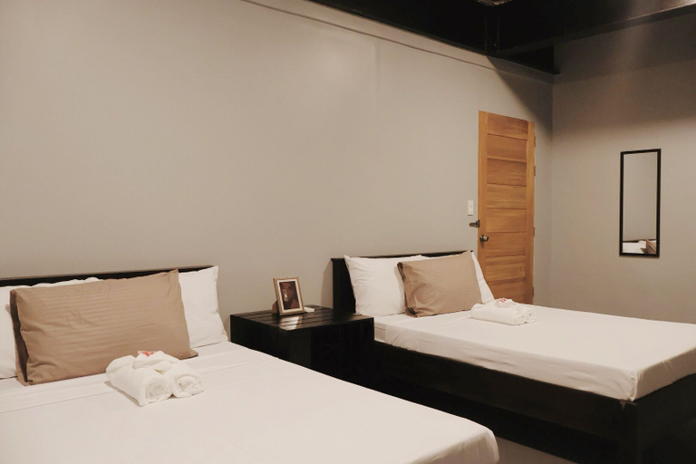 Room 4, Roccia Transient, San Fernando City