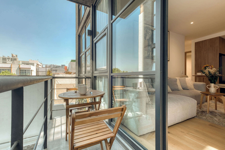 Outdoor dining 4, Centric 2 BR Condo - Gym - Open Air Cinema, Mexico City