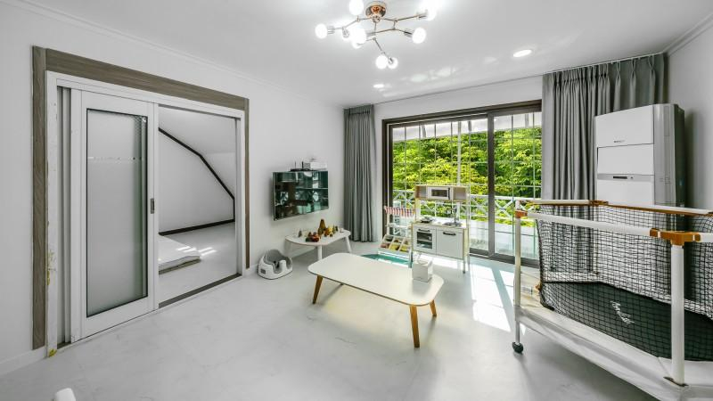 Others 3, Gapyeong Slowalking Family Pension, Gapyeong