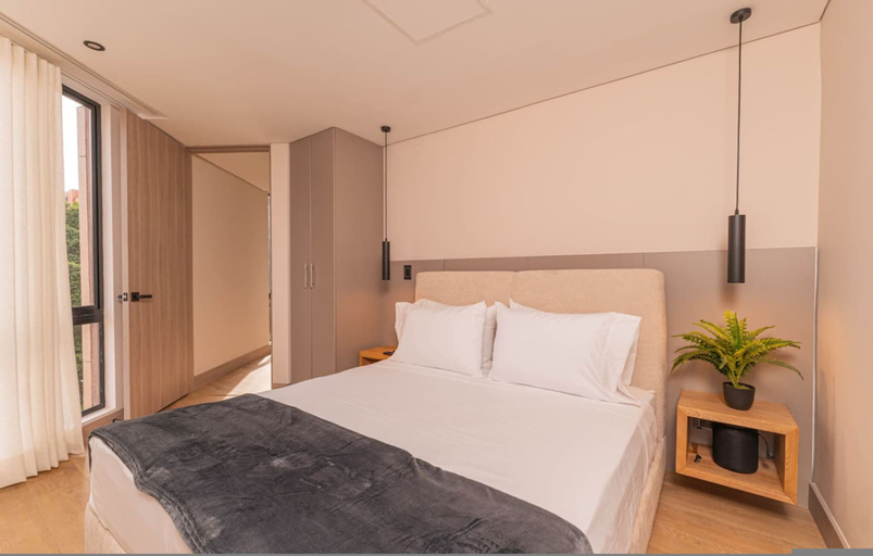 Room 3, Jatisa 701 in Medell n, Medellín