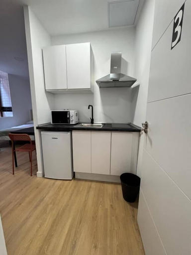 Private kitchen, Apartamentos Melisa, Madrid