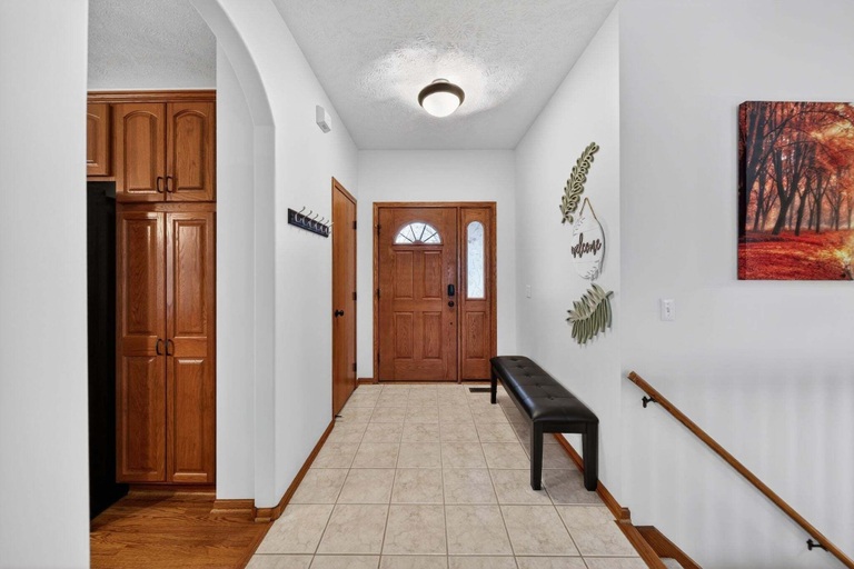 Interior 3, Quiet Lincoln Gem 3 King Brs Garage 3 Bedroom Home, Lancaster