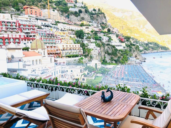 Food & Drinks 4, Villa Diamond Luxury Suite, Salerno