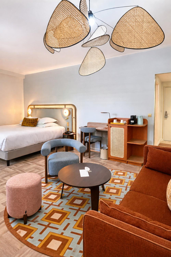 Bedroom 2, Hotel Rotonde Aix-en-Provence centre, Bouches-du-Rhône