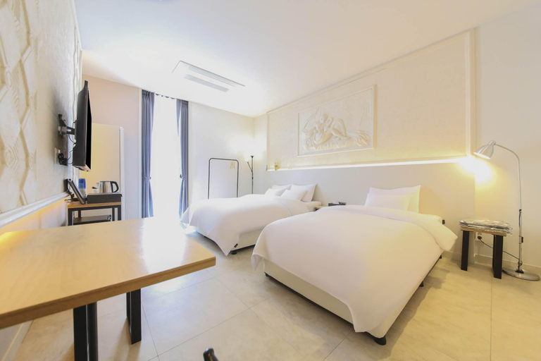 Others 2, HOTEL ROAD, Chungju