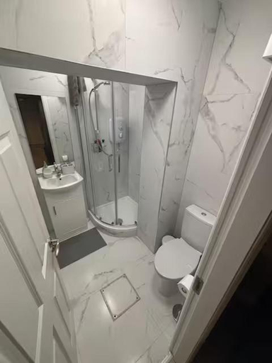 Bathroom 2, Drumcondra Studio Apartment, Dublin